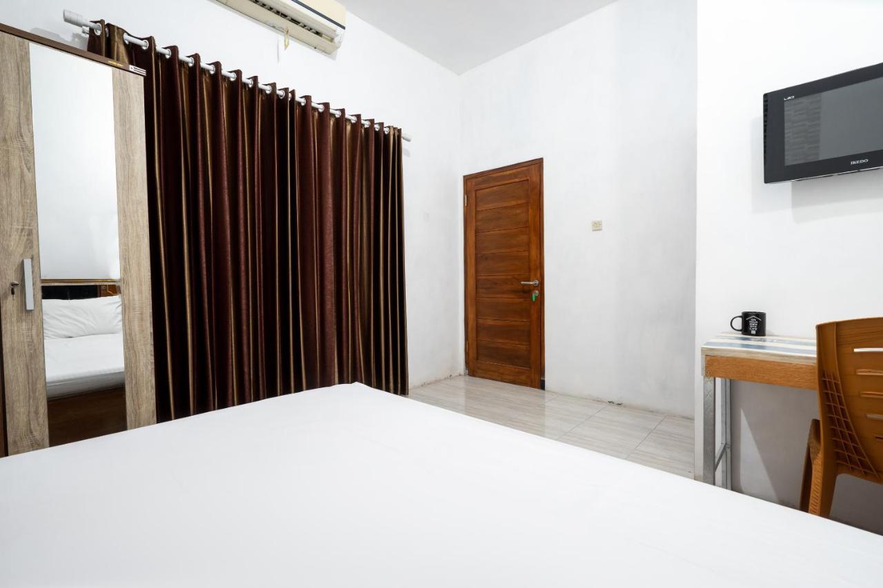 Oyo 2098 Homestay Kk Ngaglik Zewnętrze zdjęcie