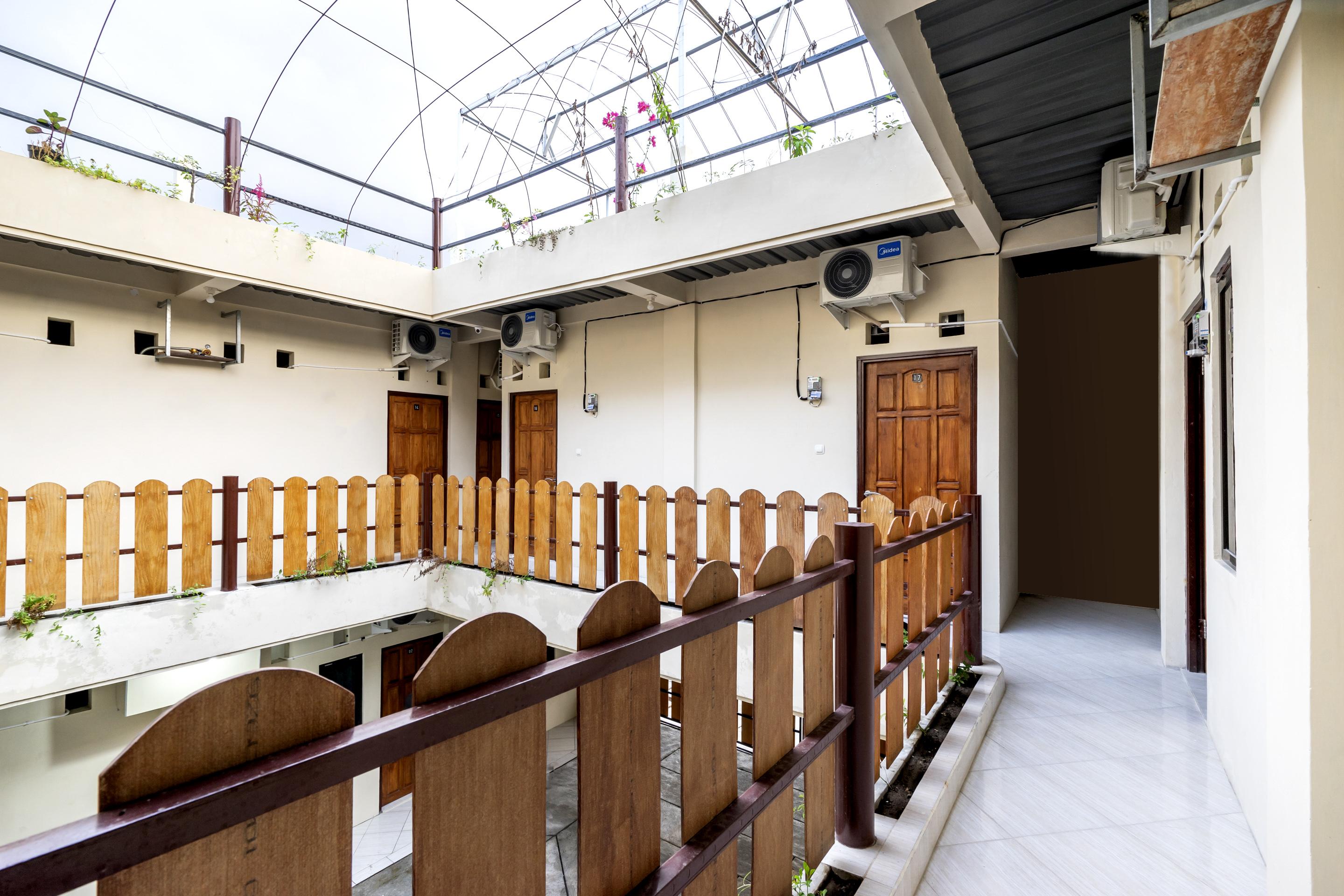Oyo 2098 Homestay Kk Ngaglik Zewnętrze zdjęcie